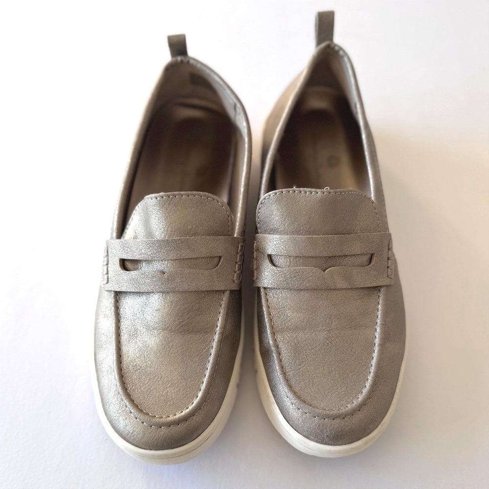 Tommy Bahama Metallic Gold Loafers Size 7 Bohemian Coastal Resort Slip On